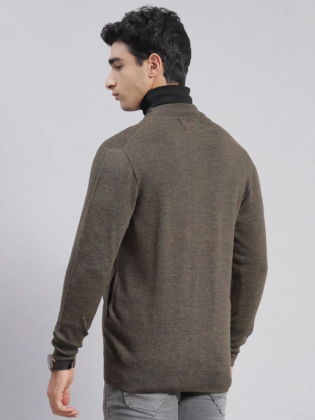 Men Olive Solid Stand Collar Full Sleeve Sweaters/Pullovers