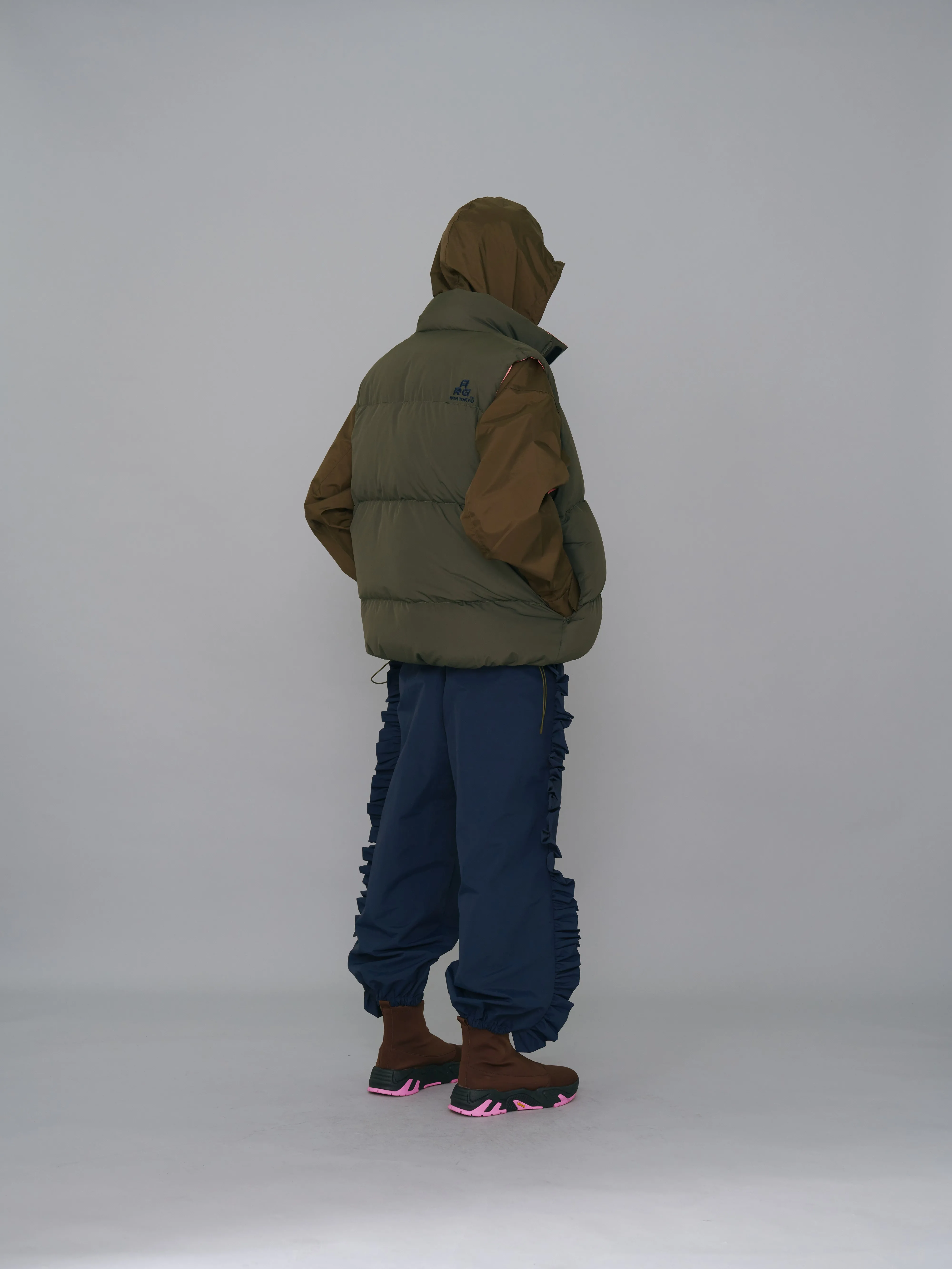 NON TOKYOxUNIVERSAL OVERALL / REVERSIBLE DOWN VEST (PINK×KHAKI)