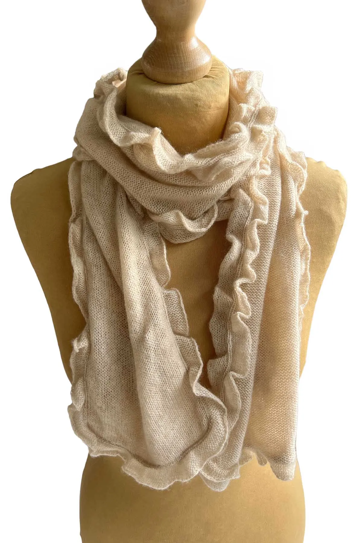 Small cashmere scarf in beige - Ruffled