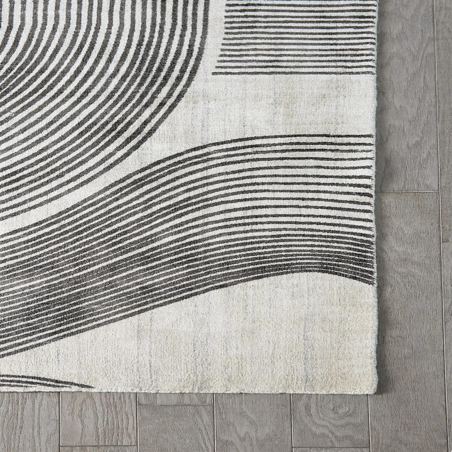 Wander Rug - Cream/Charcoal - 5 Sizes