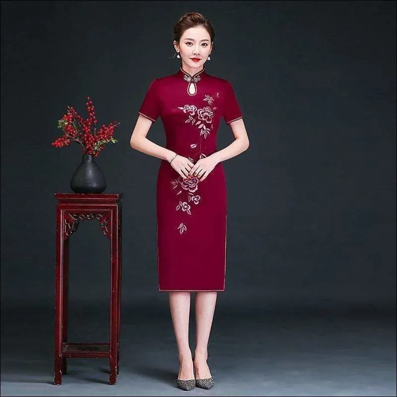 Winnal Floral Embrodiered Midi Long Cheongsam / Qipao Wedding Dress