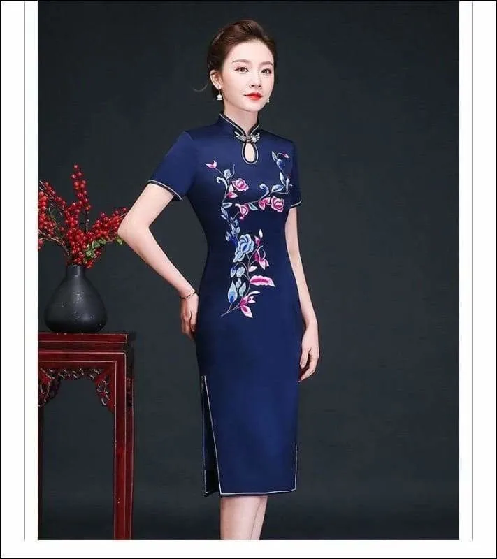 Winnal Floral Embrodiered Midi Long Cheongsam / Qipao Wedding Dress